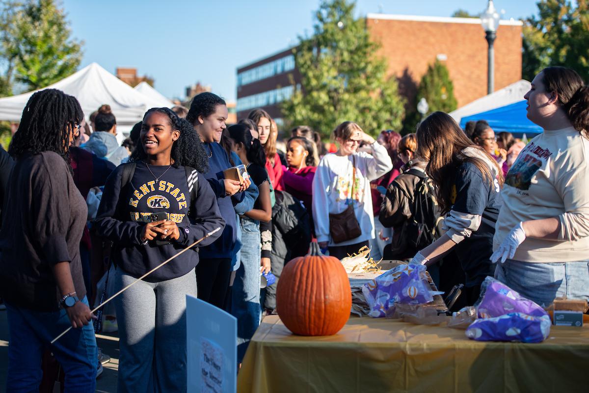 IN A FLASH All About Fall Kent State University